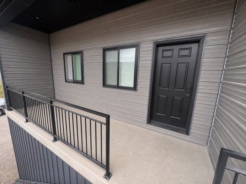 More Photos Of 1310 Industrial Lane, Driggs Showroom For Sale
