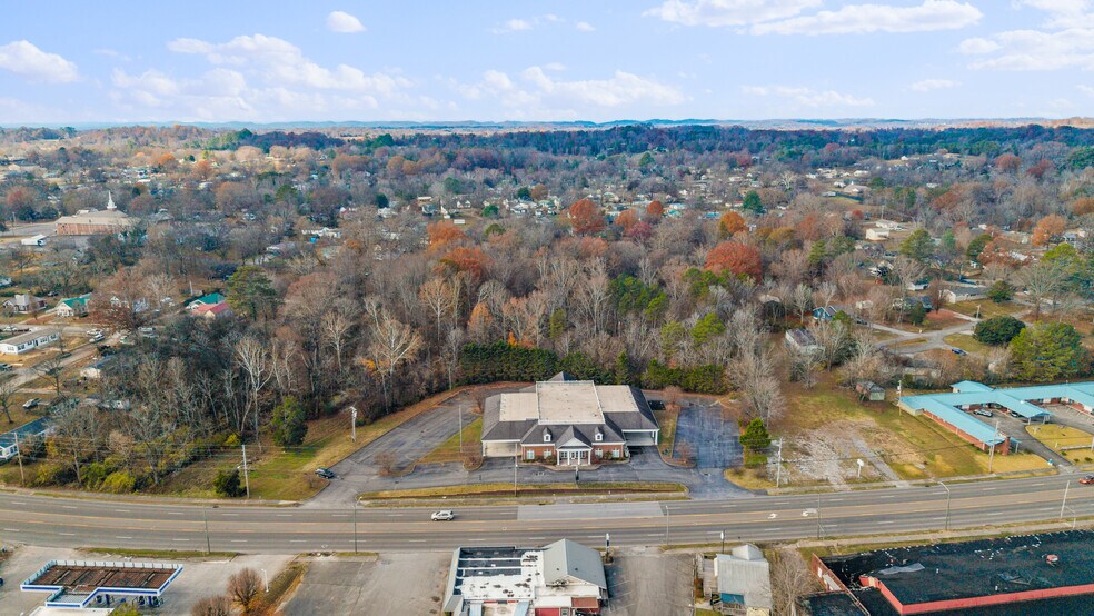 More Photos Of 300 N Tennessee Ave, Etowah Funeral Home For Sale