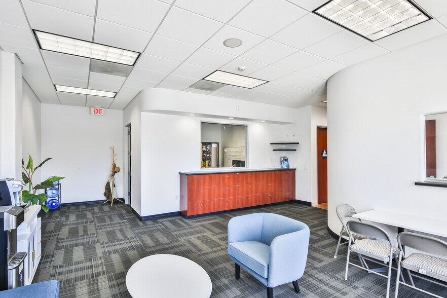 More Photos Of 2602 Halladay St, Santa Ana Warehouse For Sale