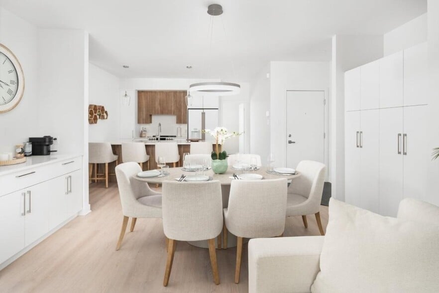 More Photos Of 13575 Rue Du Médoc, Mirabel Apartments For Sale