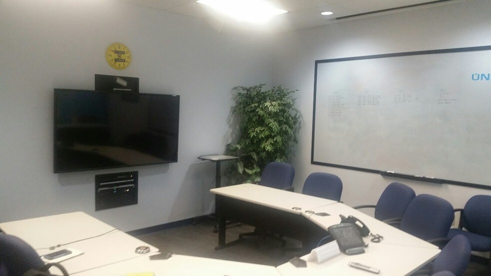 More Photos Of 5100 Old Pineville Rd, Charlotte Office For Lease