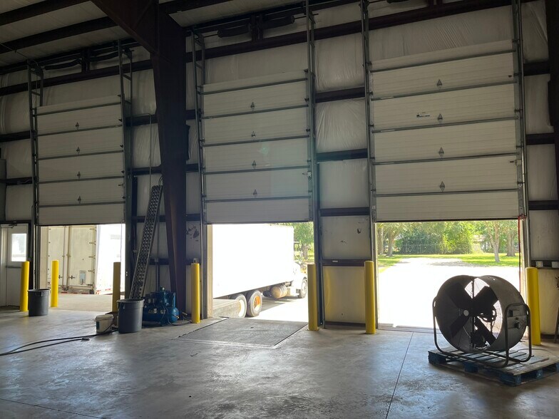 More Photos Of 2400 W Herman St, Pensacola Warehouse For Sale