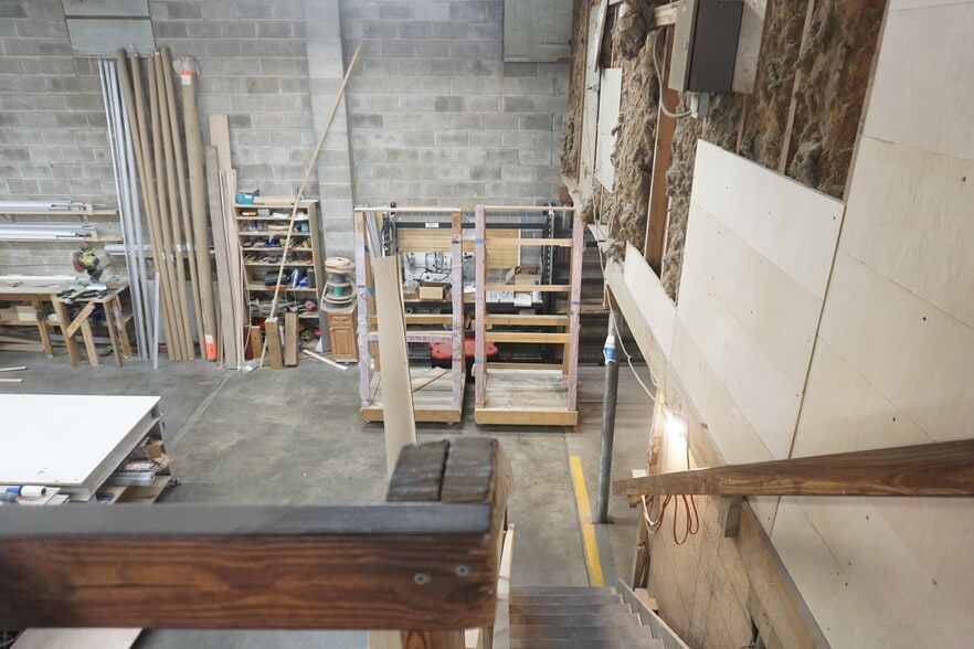 More Photos Of 3605 N Davis Hwy, Pensacola Warehouse For Sale