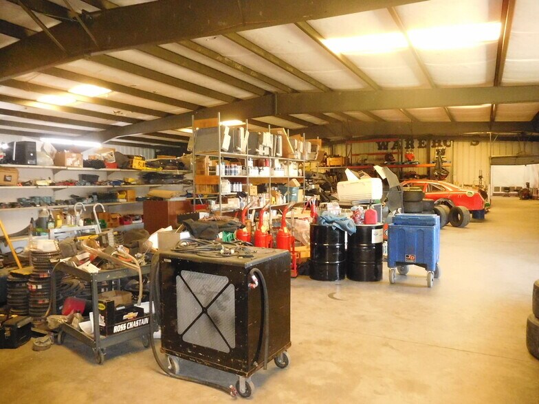 More Photos Of 1210 Champion Ferry Rd, Gaffney Flex For Sale