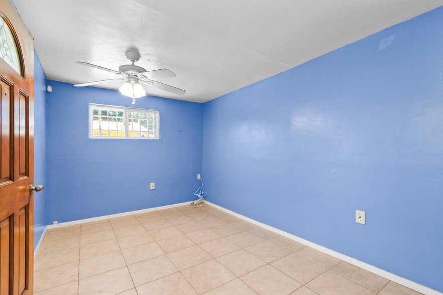 More Photos Of 3814 Acacia St, San Diego Auto Repair For Sale