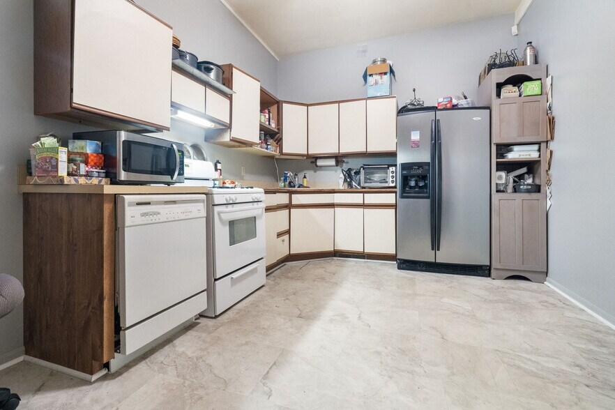 More Photos Of 1922 Whipple Ave NW, Canton General Retail For Sale