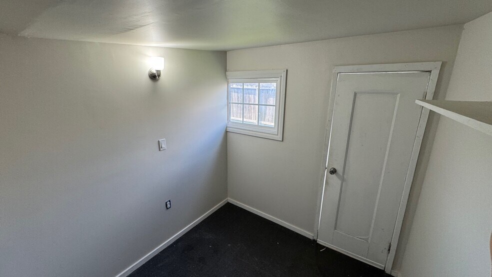 More Photos Of 6258 3rd St, San Francisco Storefront Retail Residential For Lease