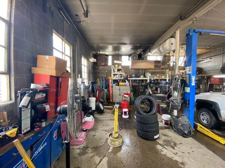 More Photos Of 4 6th St, Culbertson Auto Repair For Sale