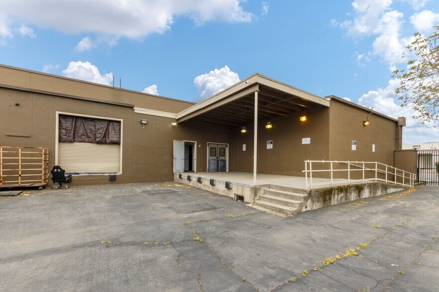 More Photos Of 106-108 W Main St, Woodland General Retail For Sale