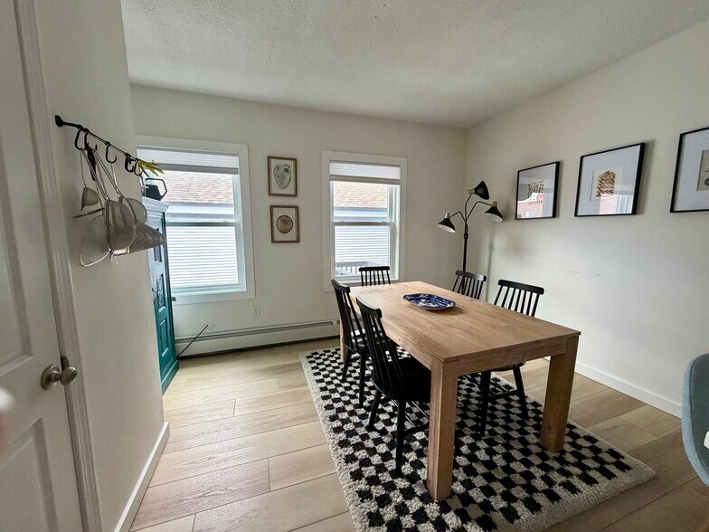 More Photos Of 69 Newbury St, Portland Storefront Retail Residential For Sale
