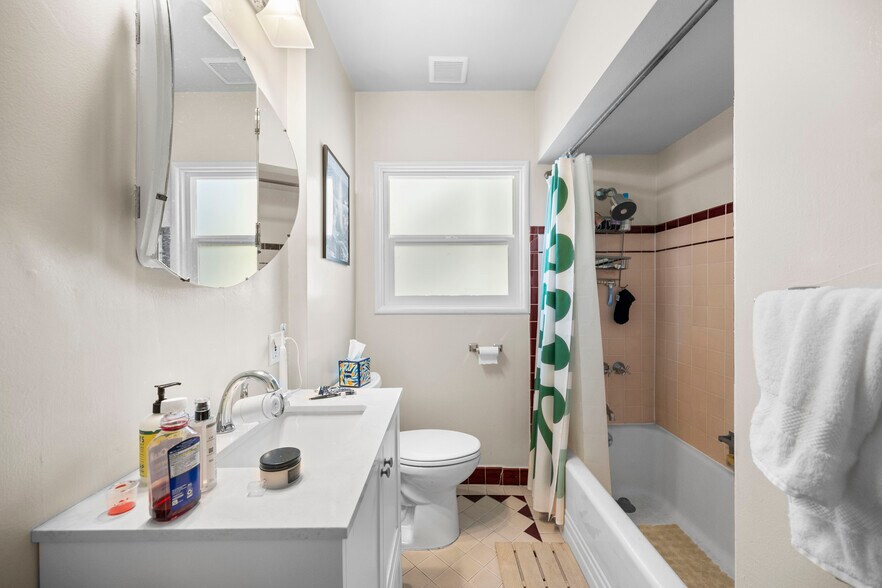 More Photos Of 367 41st St, Oakland Multifamily For Sale