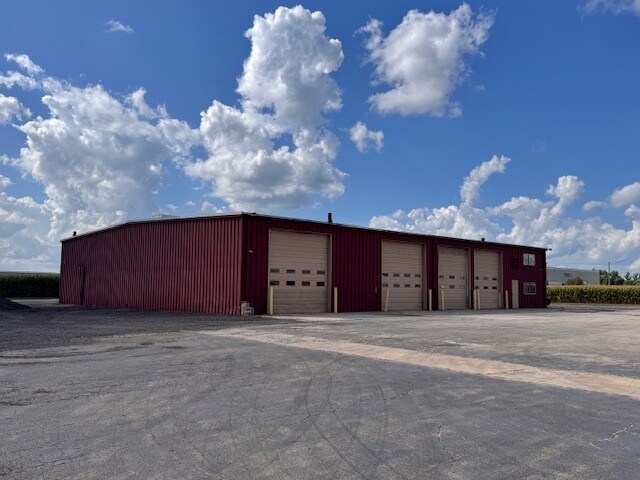 Primary Photo Of 2730 May Rd, Peru Truck Terminal For Lease
