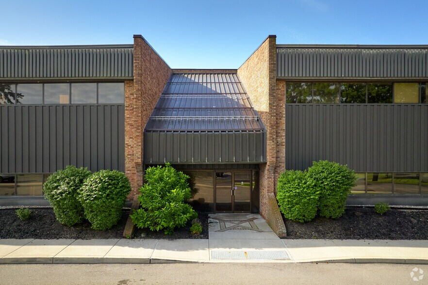 More Photos Of 1170 Pittsford-Victor Rd, Pittsford Office For Sale