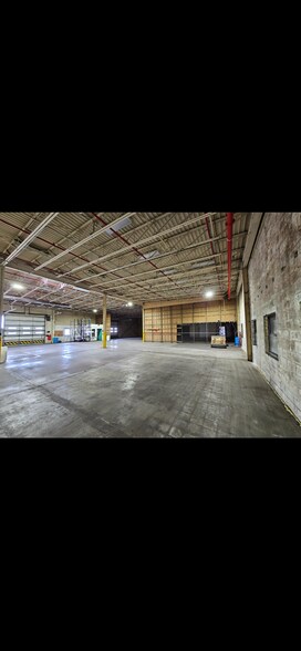 More Photos Of 31 Machias Bay Dr, Cutler Distribution For Lease