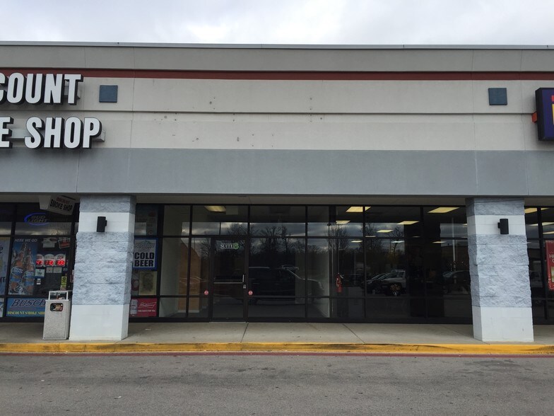 More Photos Of 215 Saint Robert Blvd, Saint Robert Storefront For Lease