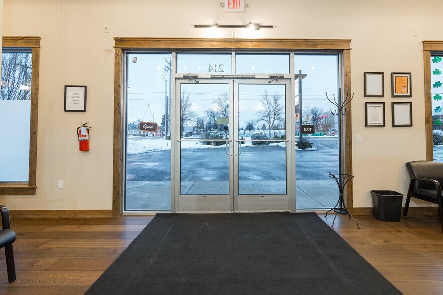 More Photos Of 210-214 W Sunset Ave, Coeur d'Alene Freestanding For Lease