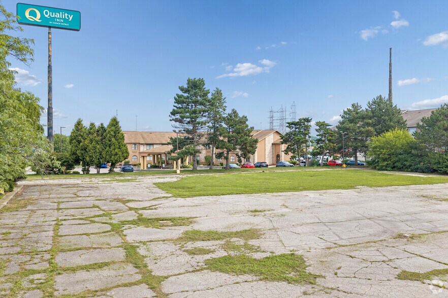 More Photos Of 661 Griswold Rd, Elyria Land For Sale