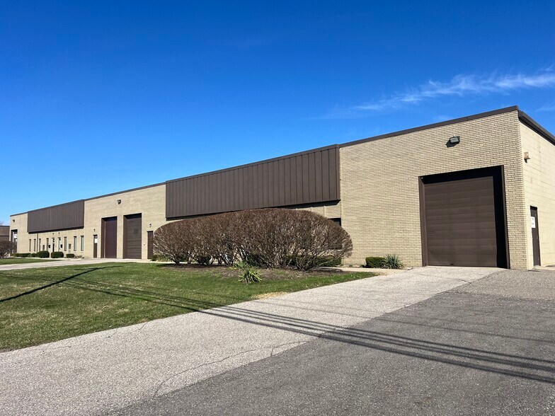 Primary Photo Of 1328-1346 Wheaton Dr, Troy Warehouse For Lease