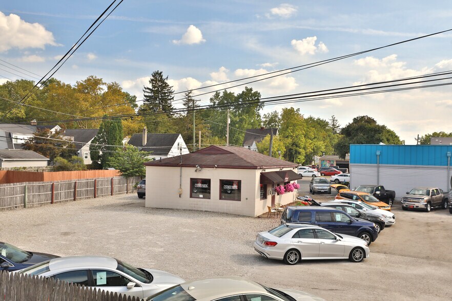 More Photos Of 4760-4764 N High St, Columbus Storefront Retail Residential For Sale