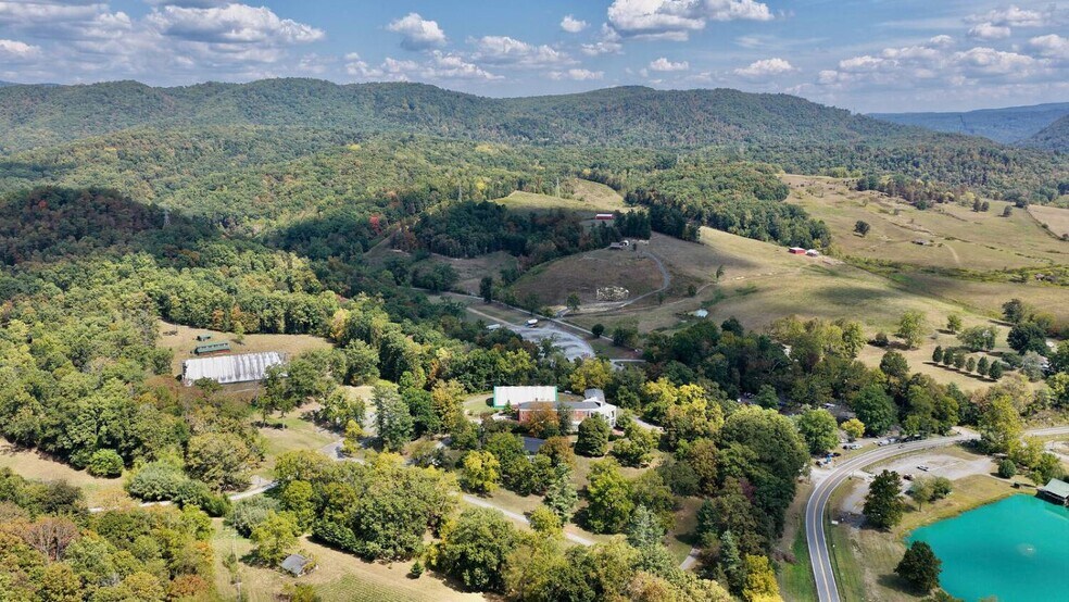 More Photos Of 158 Academy Lane Dr, Pence Springs Hotel For Sale