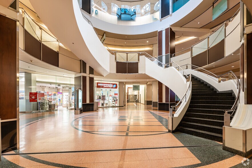 More Photos Of 45 O'Connor St, Ottawa Office For Lease