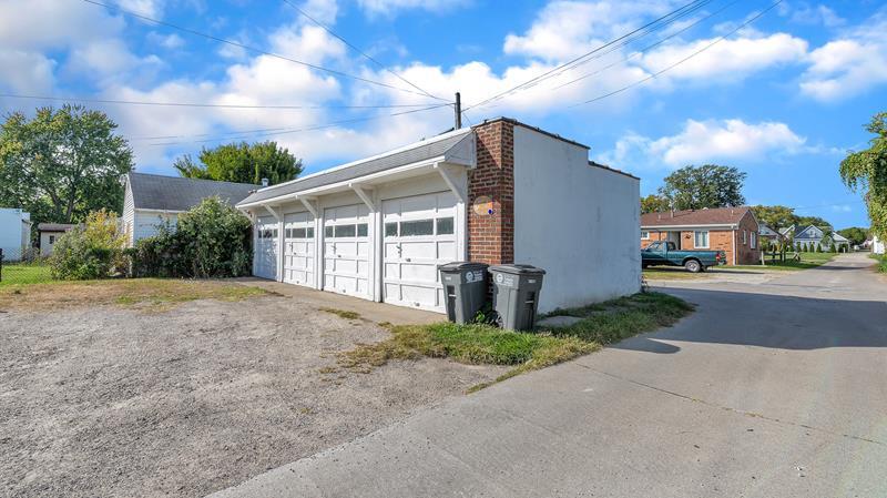 More Photos Of 1941 Nevada St, Toledo Apartments For Sale