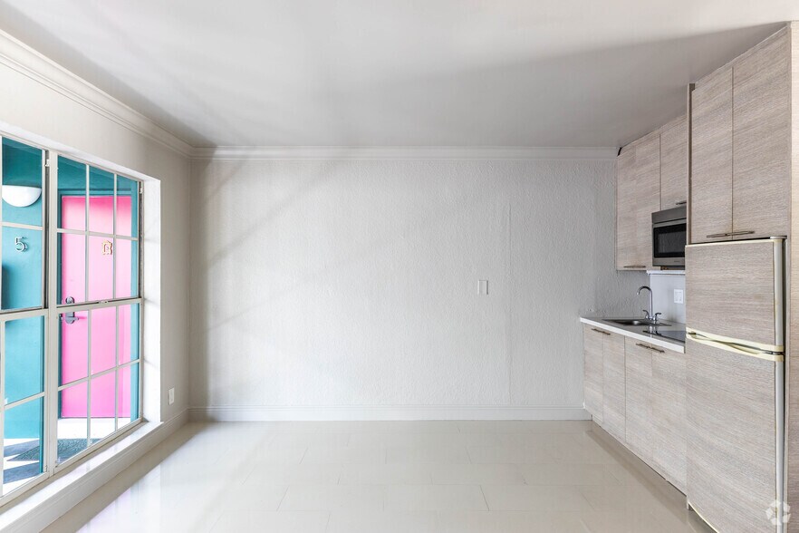 More Photos Of 1007 SE 2nd Ct, Fort Lauderdale Apartments For Sale