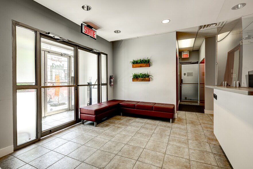 More Photos Of 1449-1463 Rue Du Collège, Montréal Apartments For Lease