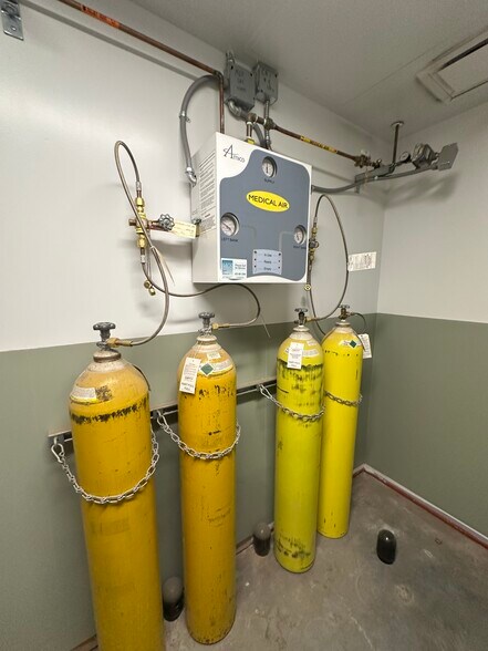 More Photos Of 77 S Dobson Rd, Chandler Office For Sale