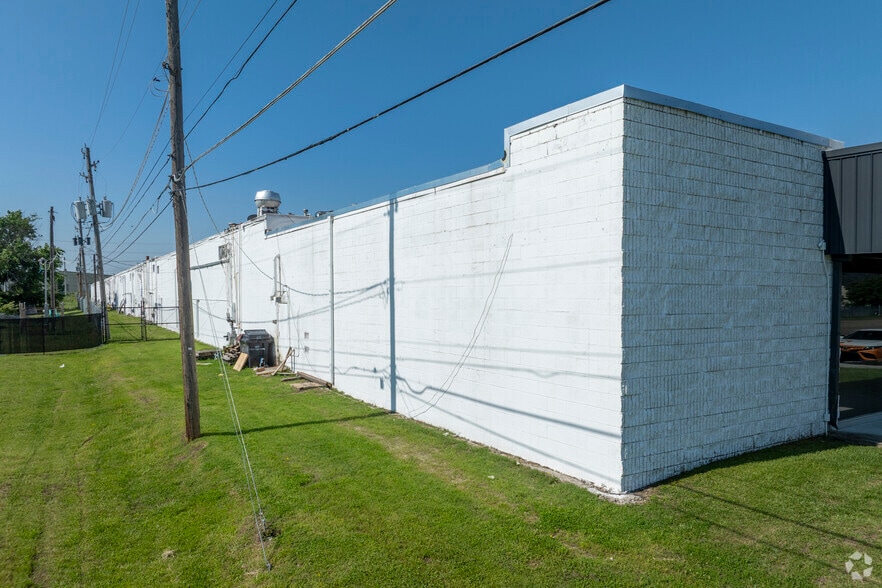 More Photos Of 8240-8290 E 41st St, Tulsa Unknown For Lease