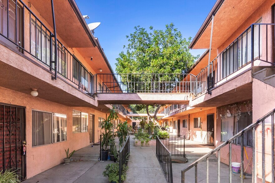 More Photos Of 12661 Pierce St, Pacoima Apartments For Sale