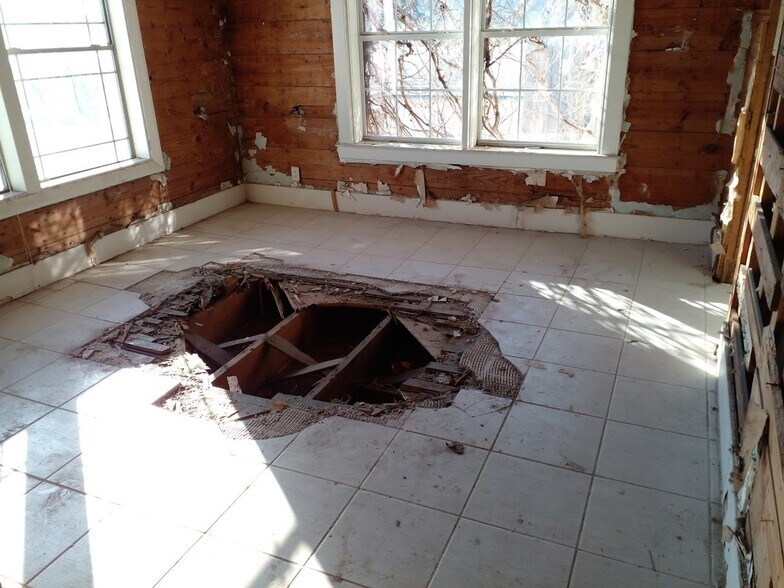 More Photos Of 2705 Blodgett St, Houston Office For Sale