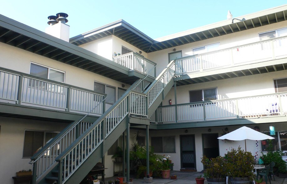 More Photos Of 206 Caledonia St, Sausalito Apartments For Sale