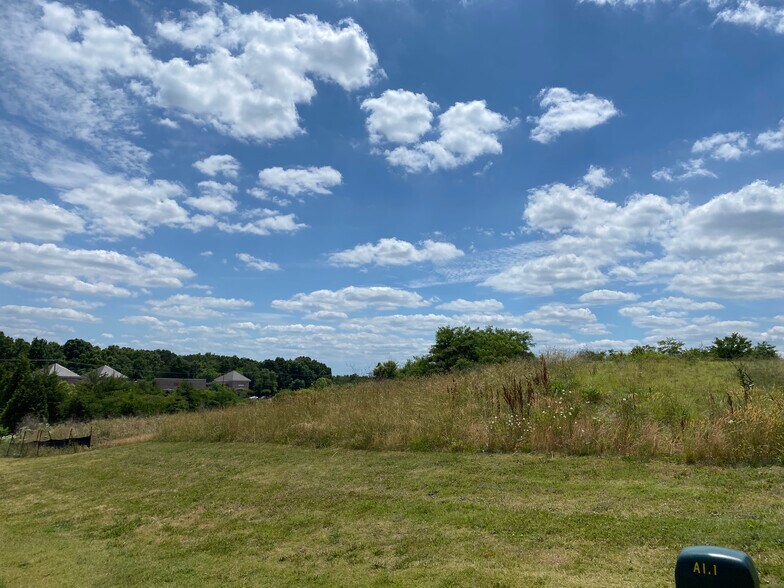 More Photos Of 2500 N Pleasantburg Dr, Greenville Land For Sale