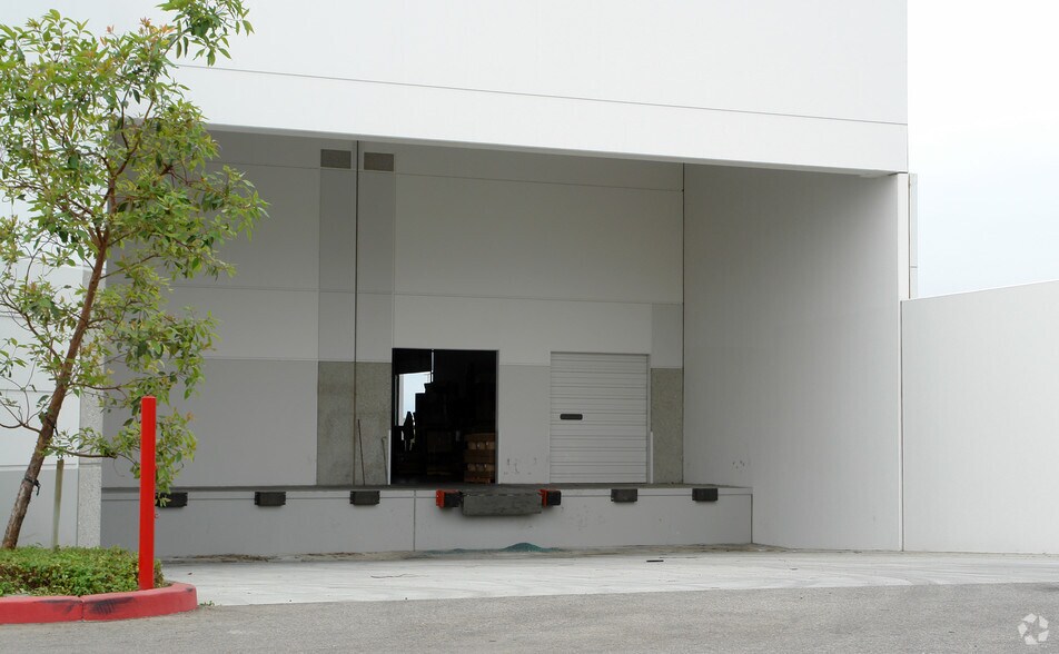 More Photos Of 9190 Hyssop Dr, Rancho Cucamonga Warehouse For Lease