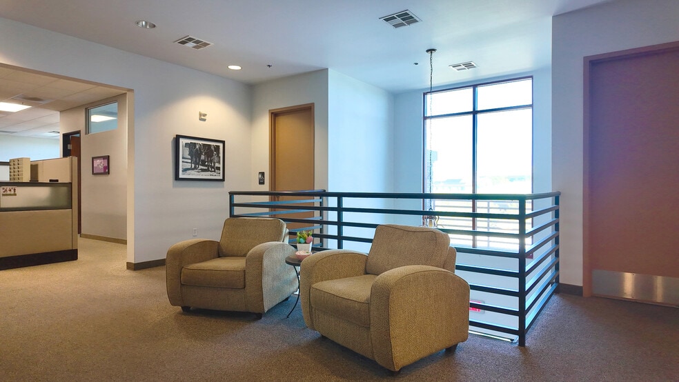More Photos Of 5230 W Patrick Ln, Las Vegas Office For Sale