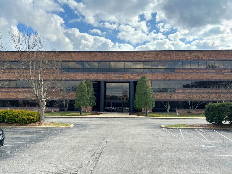 More Photos Of 9920 Corporate Campus Dr, Louisville Unknown For Lease