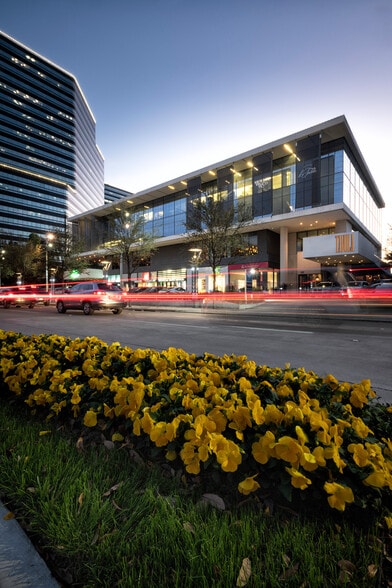 More Photos Of 1800 Post Oak Blvd, Houston Office For Lease