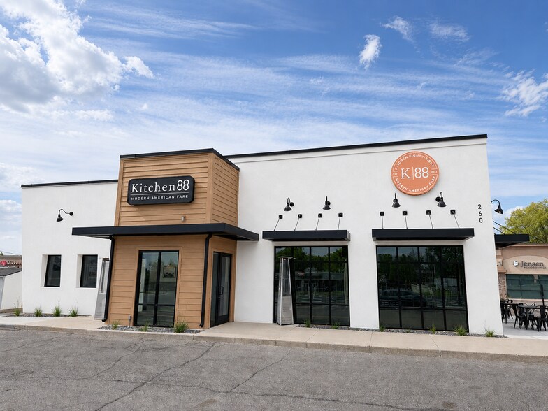 Primary Photo Of 260 W 200 N, Kaysville Restaurant For Sale