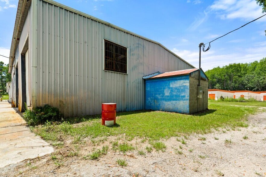 More Photos Of 15928 County Road 108, Hilliard Service For Sale