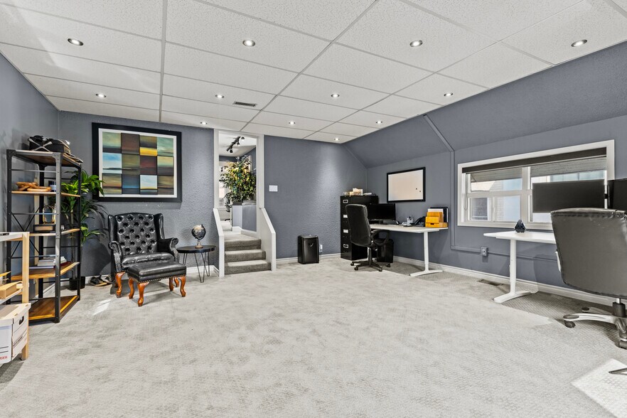 More Photos Of 196 King St, St Catharines Office For Sale