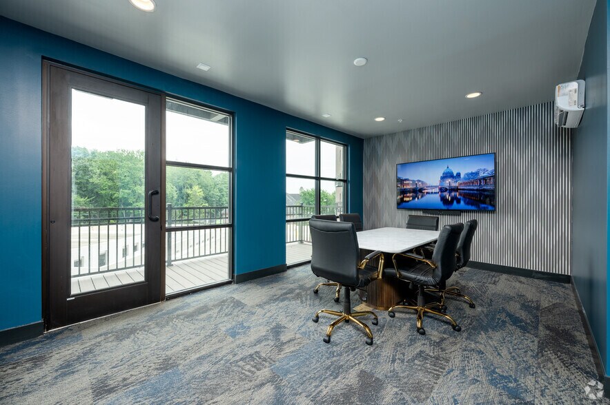 More Photos Of 1155 S Rangeline Rd, Carmel Apartments For Lease