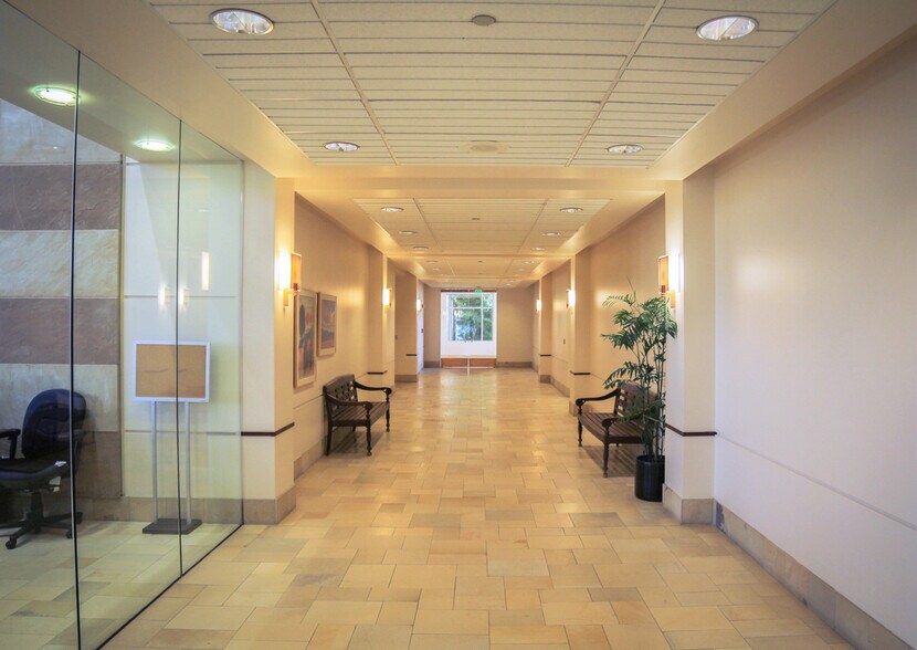 More Photos Of 8801 Horizon Blvd NE, Albuquerque Office For Lease