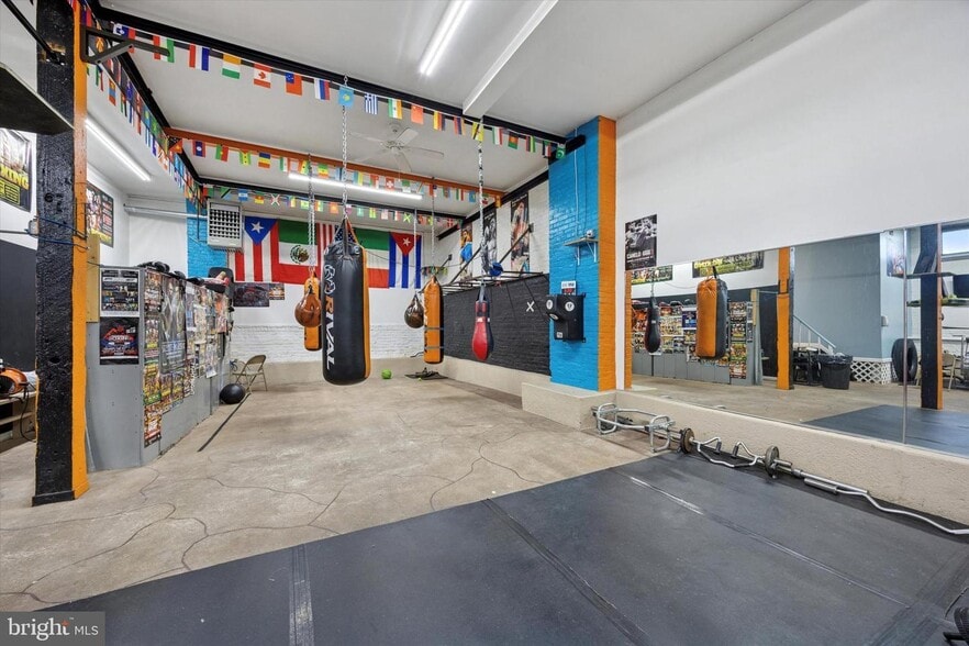 More Photos Of 840 E Atlantic St, Philadelphia Warehouse For Sale