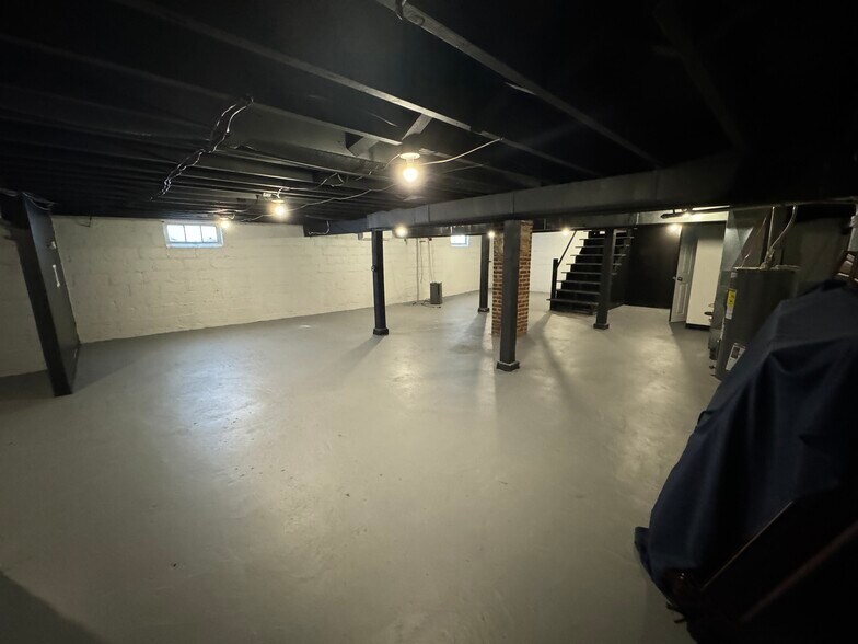 More Photos Of 2 Oakway Rd, Timonium Office For Lease