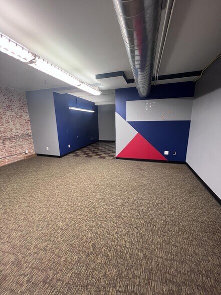 More Photos Of 318 S Broadway, Rochester General Retail For Sale