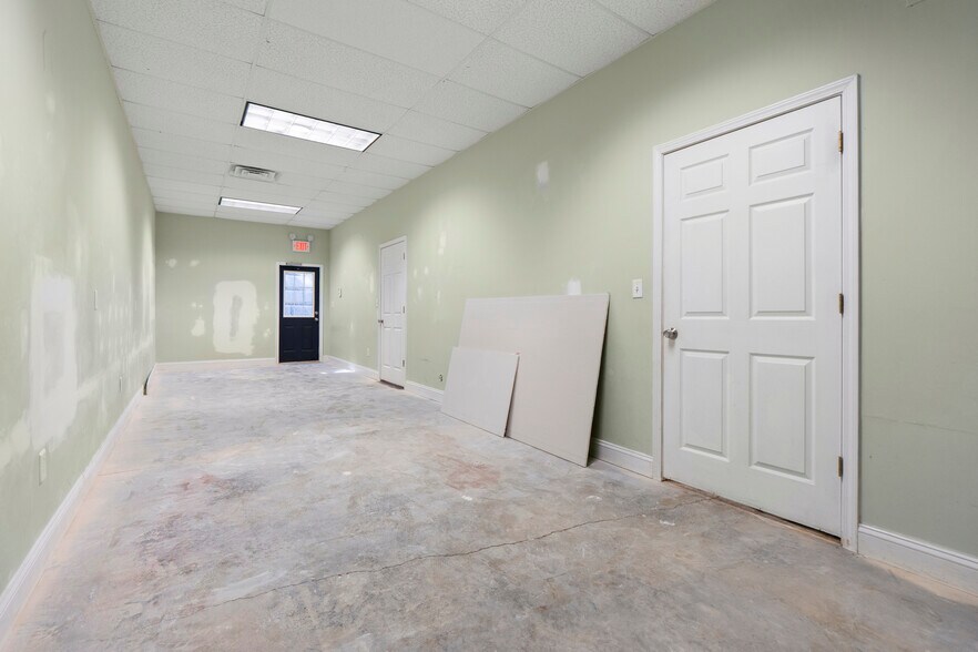 More Photos Of 317 Sylvan St, Chattanooga Office For Sale