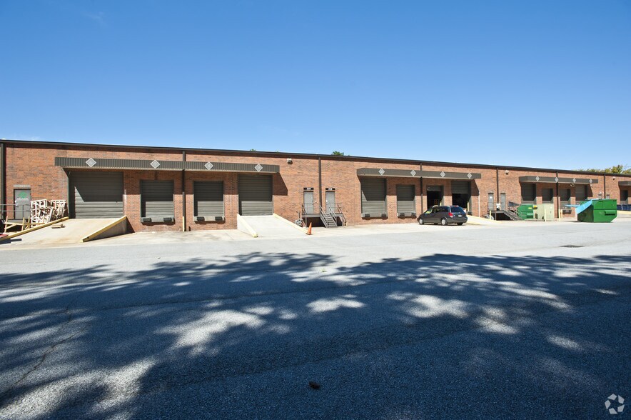More Photos Of 6230 Regency Pky, Norcross Unknown For Lease