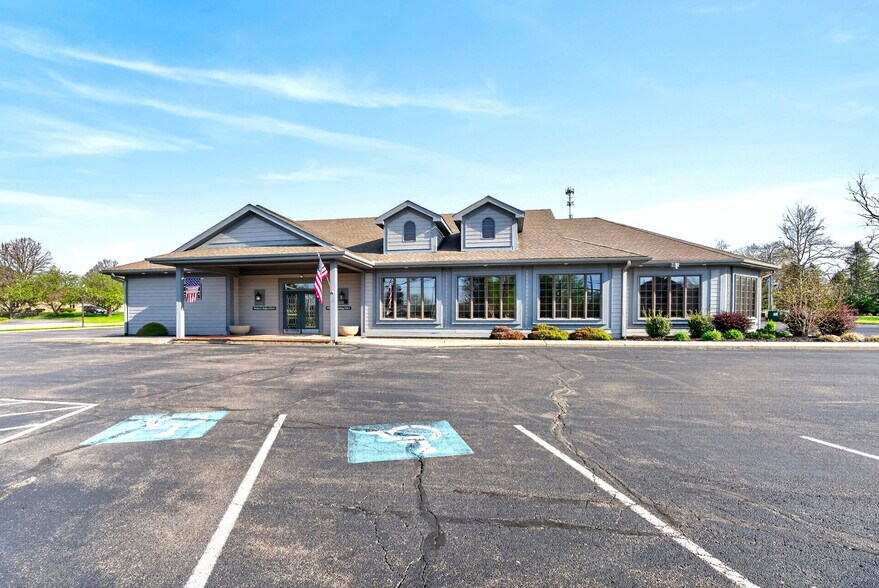 More Photos Of 1964 N Lakeman Dr, Bellbrook Medical For Sale