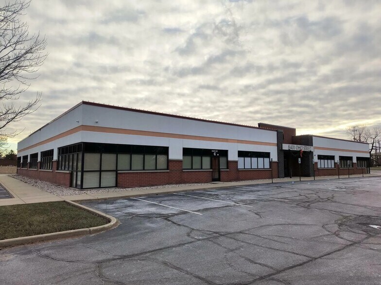More Photos Of 8401 Ohio, Merrillville Office For Sale